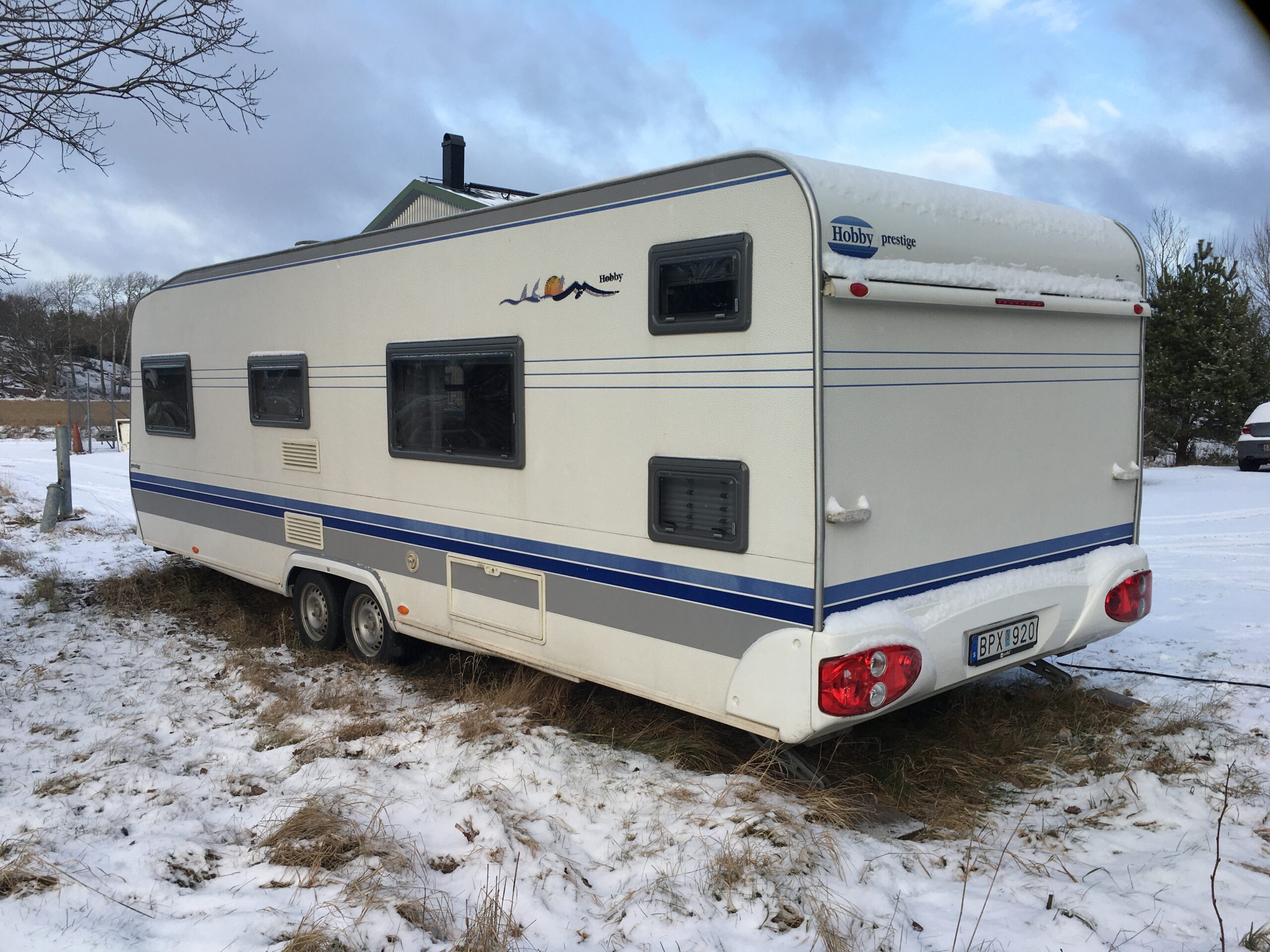 2004 HOBBY 650 UMFE PRESTIGE BARNKAMMARE SÅLD